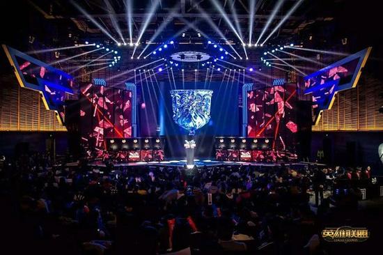 发挥了她的 发挥了她的