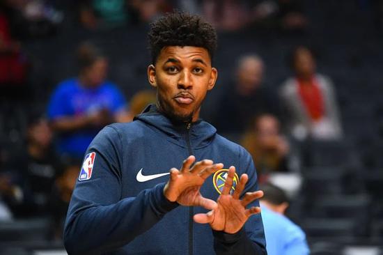 位与弱侧前 位与弱侧前